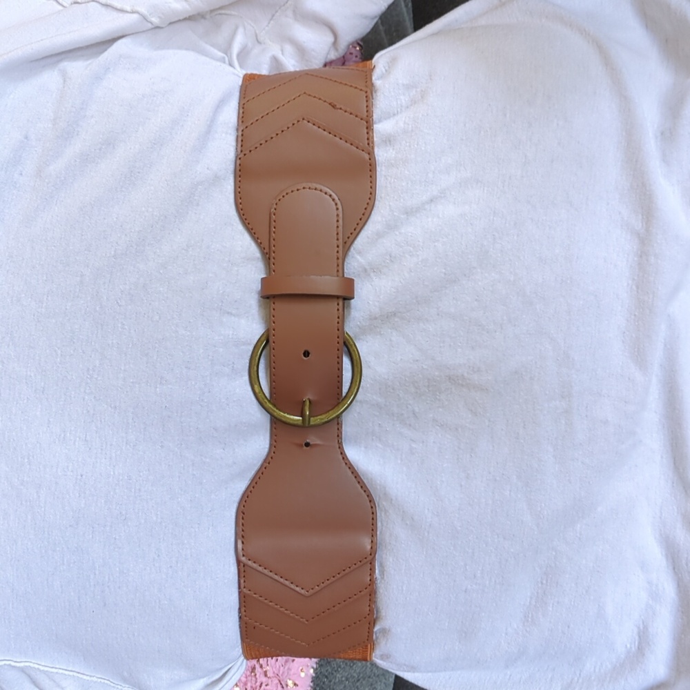 Brown wide stretch belt